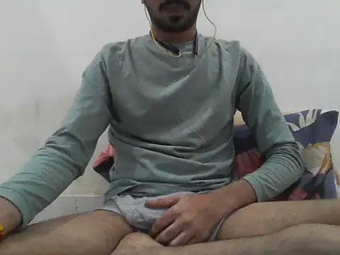 Cuteeeboy23 online show from 11-11-25, 07:47