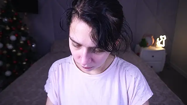 LiviaShy online show from 12-18-25, 01:39