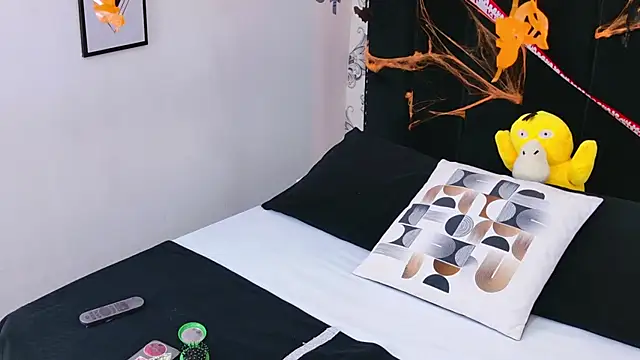 Becca Grims online show from 10-25-25, 03:36