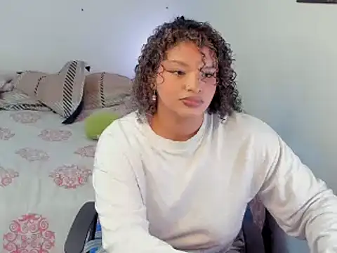 chloe kisses online show from 04-02-26, 12:03