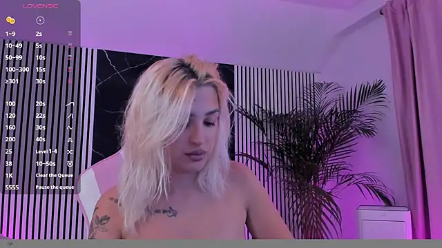 Snapshot of daisyblushh chatting on 11-03-25, 07:37 daisyblushh online show from 11-03-25, 07:37