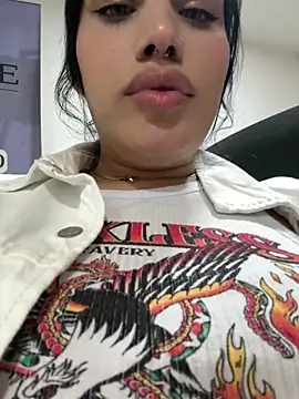 Bella  Wood online show from 10-10-25, 07:57