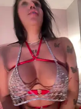 Snapshot of Bella__Wood chatting on 02-06-26, 11:52 Bella Wood online show from 02-06-26, 11:52