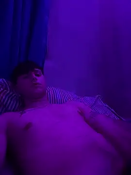 Snapshot of nhuelg chatting on 03-18-26, 08:17 nhuelg online show from 03-18-26, 08:17