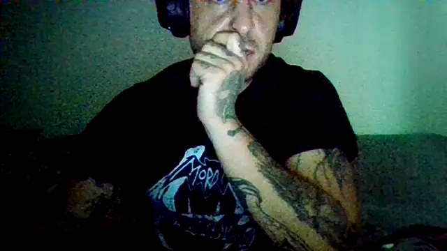 Snapshot of MrNice85 chatting on 11-01-25, 08:05 MrNice85 online show from 11-01-25, 08:05