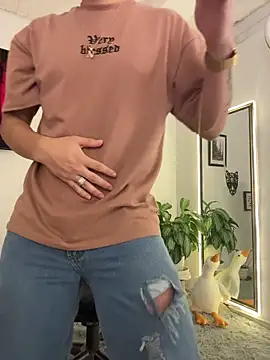 Elian savoy online show from 10-05-25, 03:49