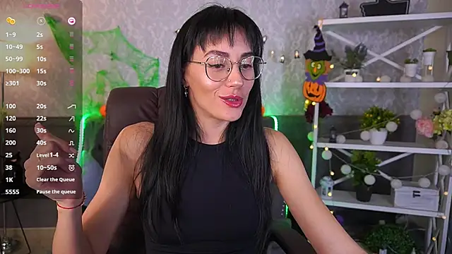 EviLune online show from 10-29-25, 09:05