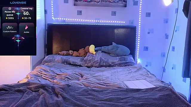 Snapshot of luciferdaroyale chatting on 10-29-25, 10:33 luciferdaroyale online show from 10-29-25, 10:33