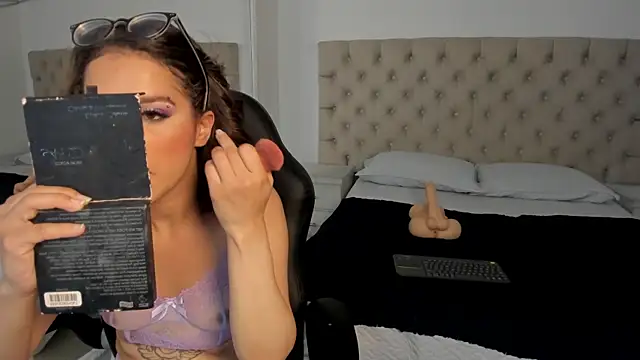 ZoeWestt online show from 09-12-25, 09:04