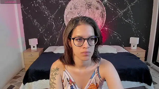 ZoeWestt online show from 09-15-25, 12:27