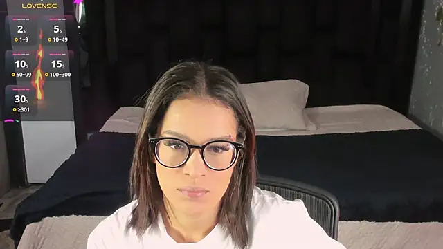 ZoeWestt online show from 09-17-25, 12:51