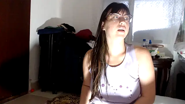 Snapshot of lareinalareinadelanal chatting on 09-22-25, 11:34 lareinalareinadelanal online show from 09-22-25, 11:34