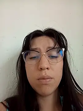 Snapshot of lareinalareinadelanal chatting on 10-13-25, 01:00 lareinalareinadelanal online show from 10-13-25, 01:00