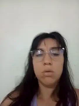 Snapshot of lareinalareinadelanal chatting on 10-14-25, 11:11 lareinalareinadelanal online show from 10-14-25, 11:11