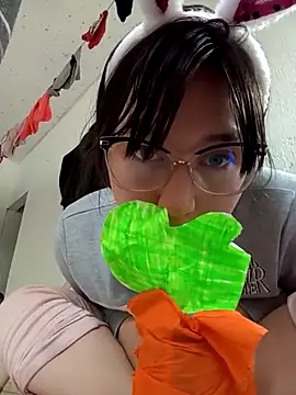 Snapshot of lareinalareinadelanal chatting on 10-25-25, 01:51 lareinalareinadelanal online show from 10-25-25, 01:51