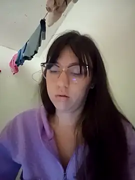 Snapshot of lareinalareinadelanal chatting on 10-29-25, 12:29 lareinalareinadelanal online show from 10-29-25, 12:29