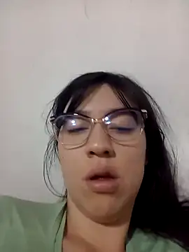 Snapshot of lareinalareinadelanal chatting on 10-30-25, 12:39 lareinalareinadelanal online show from 10-30-25, 12:39