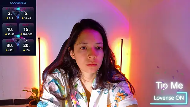 Snapshot of Sarasavage chatting on 05-14-26, 02:02 Sarasavage online show from 05-14-26, 02:02