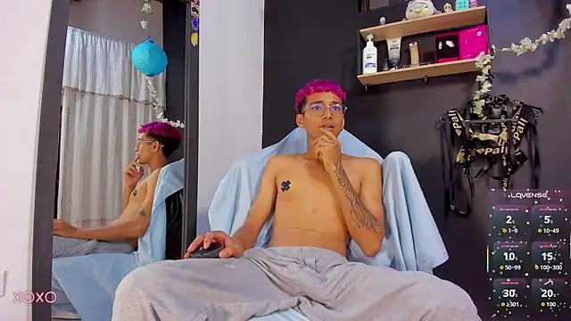 CharlieeBlak3 online show from 01-10-26, 03:58