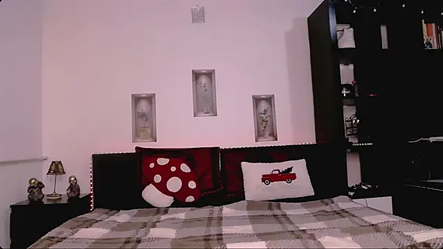 Snapshot of M1kaylaRaven chatting on 11-28-25, 05:32 M1kaylaRaven online show from 11-28-25, 05:32