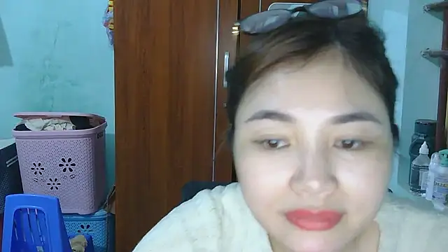 Uhem112 online show from 10-08-25, 03:48