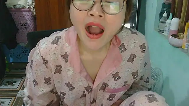 Uhem112 online show from 11-07-25, 03:45