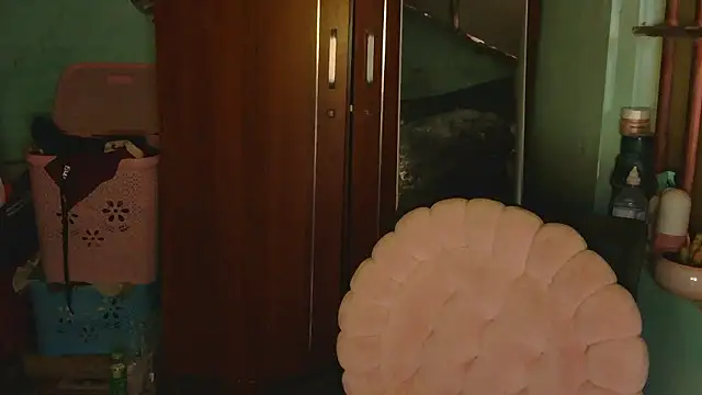 Uhem112 online show from 11-12-25, 01:50