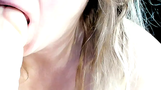 Snapshot of Naughty__Slave chatting on 09-29-25, 11:26 Naughty Slave online show from 09-29-25, 11:26
