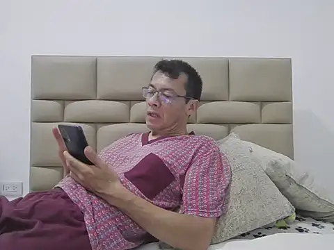 skinnylatino51 online show from 03-29-26, 12:54