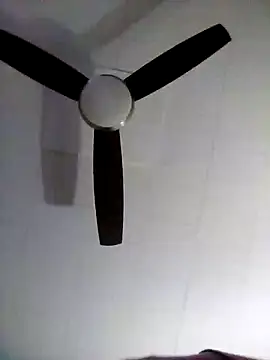 Snapshot of Skater1287 chatting on 09-24-25, 03:21 Skater1287 online show from 09-24-25, 03:21