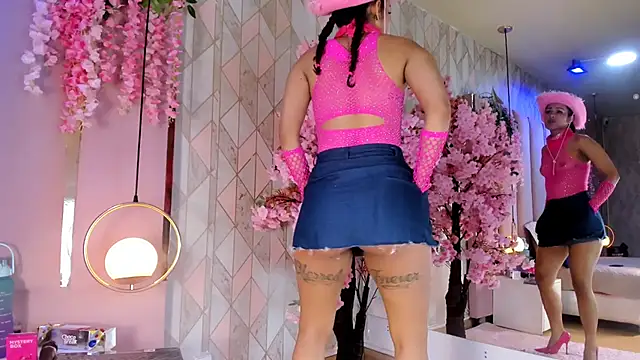 EmmaWilliam1 online show from 11-30-25, 06:06