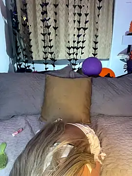 terra sunligth online show from 10-18-25, 09:59