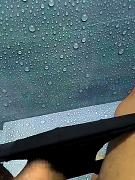 Snapshot of buntyk199 chatting on 10-29-25, 04:37 buntyk199 online show from 10-29-25, 04:37