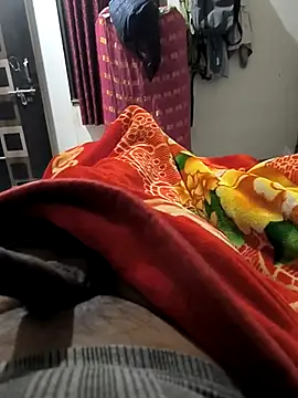 Snapshot of buntyk199 chatting on 12-15-25, 07:29 buntyk199 online show from 12-15-25, 07:29