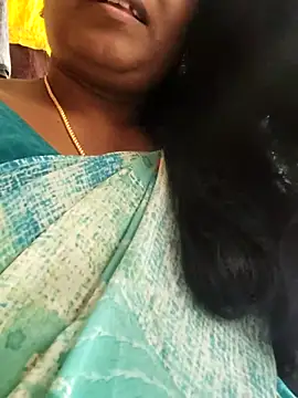 Snapshot of papukurty chatting on 09-15-25, 06:35 papukurty online show from 09-15-25, 06:35