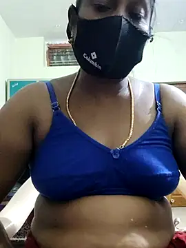 Snapshot of papukurty chatting on 09-25-25, 01:04 papukurty online show from 09-25-25, 01:04