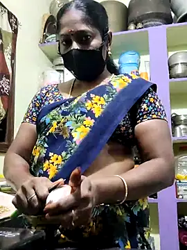 Snapshot of papukurty chatting on 10-14-25, 02:29 papukurty online show from 10-14-25, 02:29