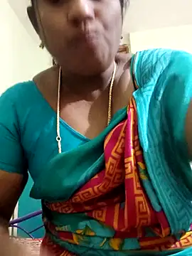 Snapshot of papukurty chatting on 10-16-25, 08:37 papukurty online show from 10-16-25, 08:37