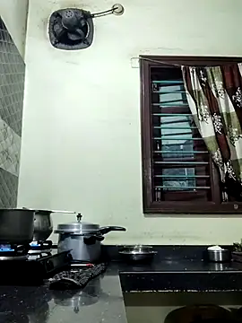 Snapshot of papukurty chatting on 10-18-25, 01:12 papukurty online show from 10-18-25, 01:12