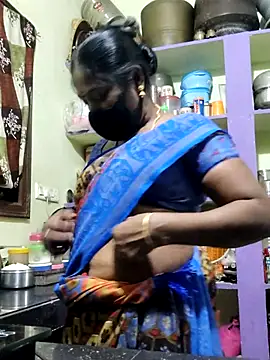 Snapshot of papukurty chatting on 10-19-25, 01:17 papukurty online show from 10-19-25, 01:17