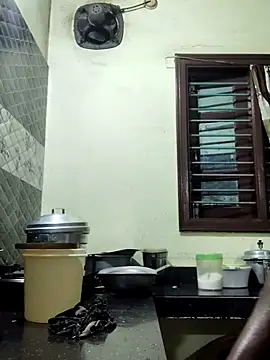 Snapshot of papukurty chatting on 10-20-25, 02:39 papukurty online show from 10-20-25, 02:39