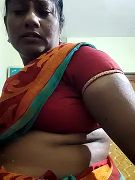 Snapshot of papukurty chatting on 10-21-25, 03:35 papukurty online show from 10-21-25, 03:35