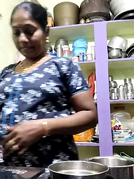 Snapshot of papukurty chatting on 10-23-25, 04:12 papukurty online show from 10-23-25, 04:12