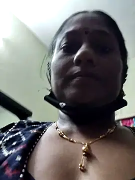 Snapshot of papukurty chatting on 10-27-25, 01:09 papukurty online show from 10-27-25, 01:09