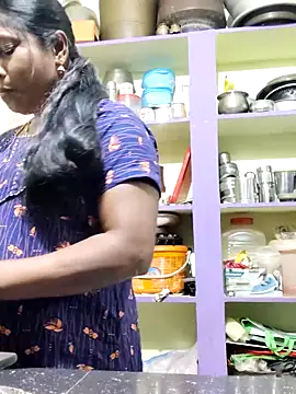 Snapshot of papukurty chatting on 10-27-25, 01:37 papukurty online show from 10-27-25, 01:37