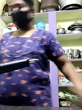 Snapshot of papukurty chatting on 10-28-25, 01:42 papukurty online show from 10-28-25, 01:42