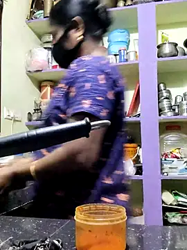 Snapshot of papukurty chatting on 10-29-25, 01:52 papukurty online show from 10-29-25, 01:52