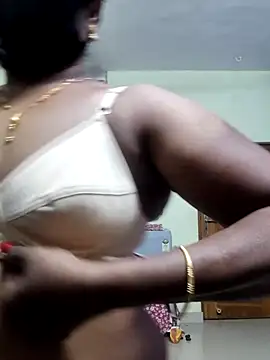 Snapshot of papukurty chatting on 10-31-25, 04:57 papukurty online show from 10-31-25, 04:57