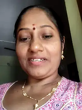 Snapshot of papukurty chatting on 11-02-25, 06:49 papukurty online show from 11-02-25, 06:49