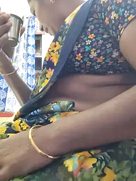 Snapshot of papukurty chatting on 11-06-25, 01:06 papukurty online show from 11-06-25, 01:06